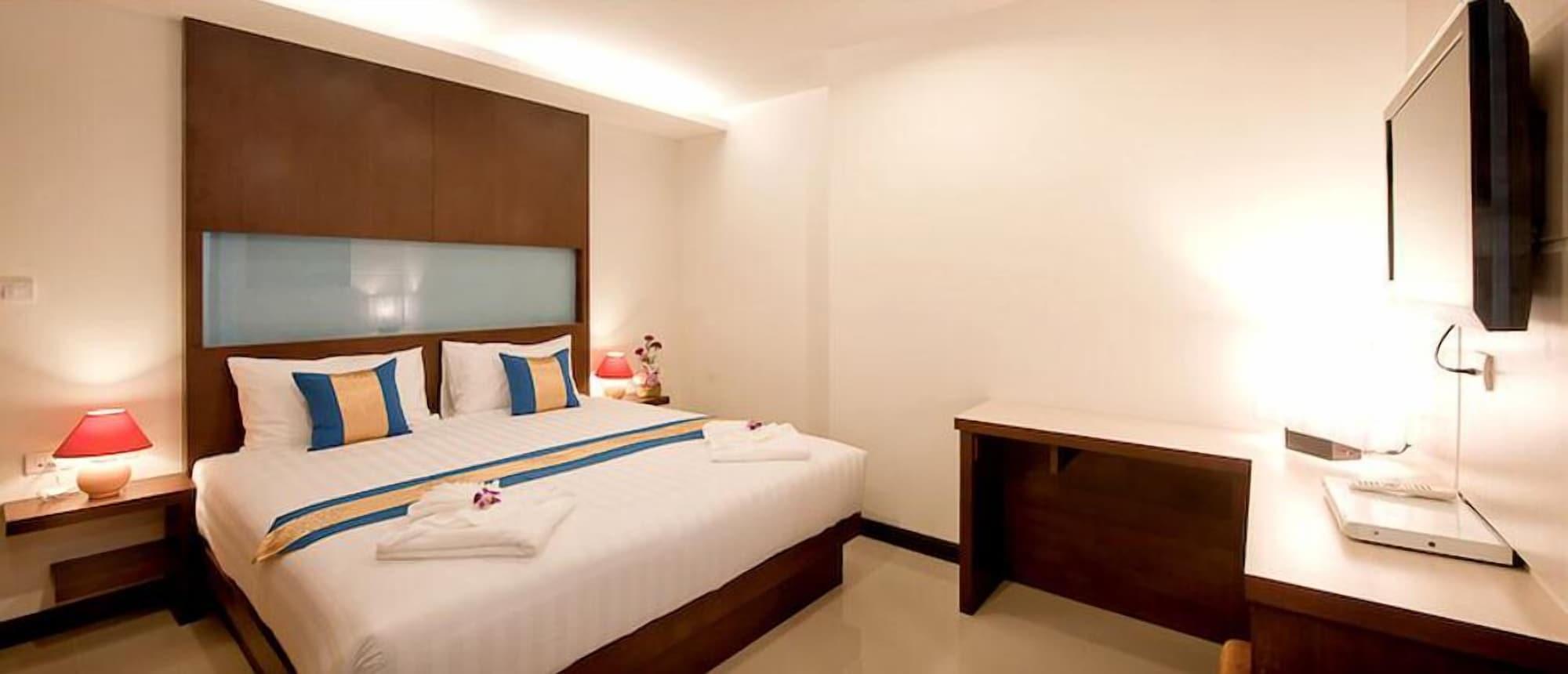 Tuana Blue Sky Patong Hotel Exterior photo