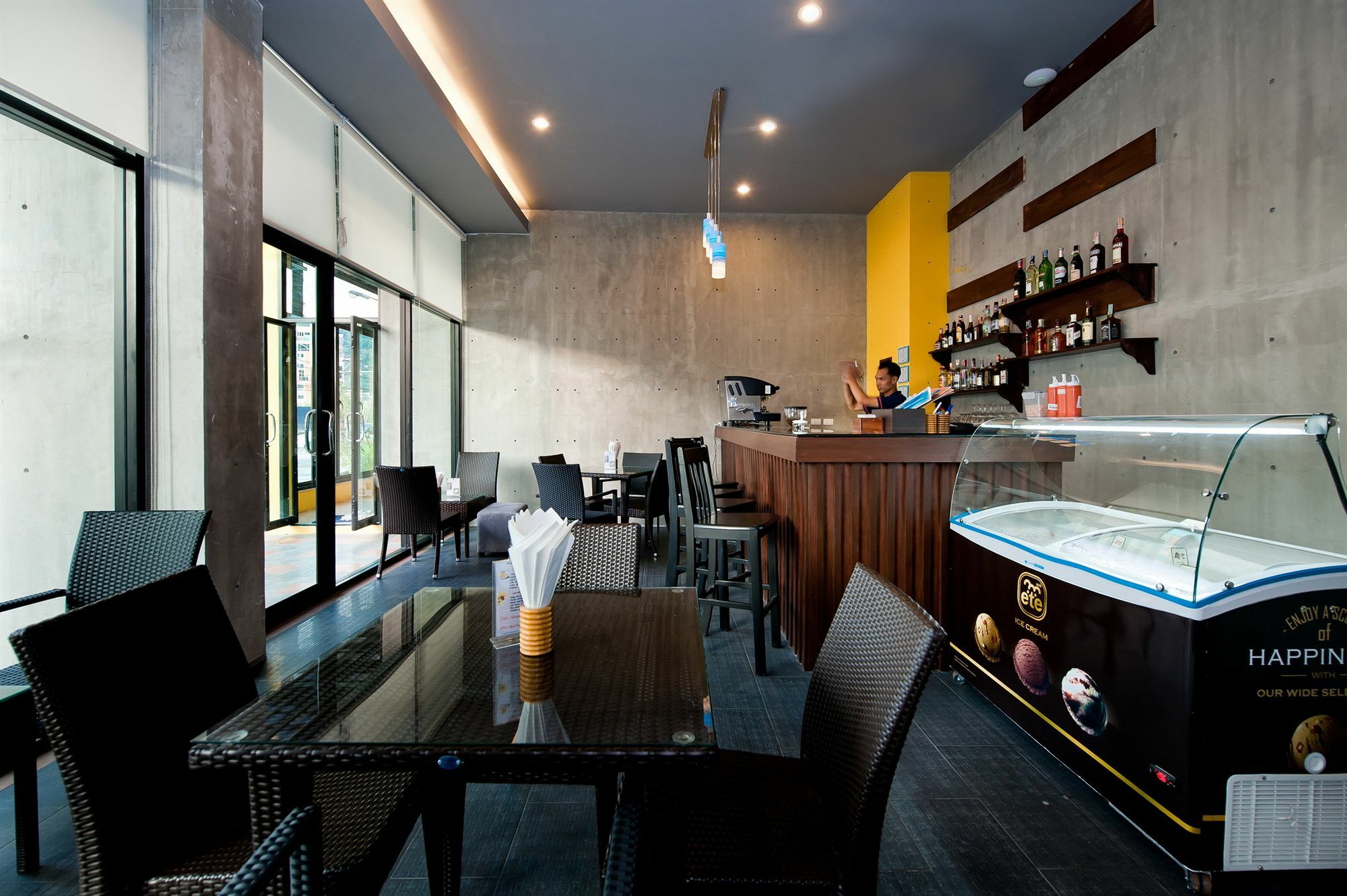 Tuana Blue Sky Patong Hotel Exterior photo